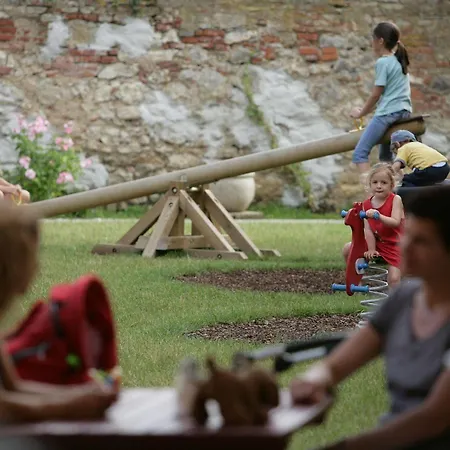 Ξενοδοχείο Jufa Nördlingen